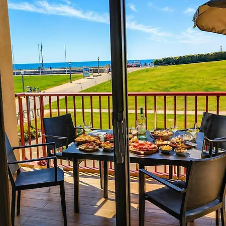 Apartment Vue Ocean Exceptionnelle A Pied Terrasse Cosy De Gamme Pour 4 Personnes Avec Parking Prive Lumineux Idealement Situe A Cadre Privilegie Sejour Detente Face A La Biscarrosse