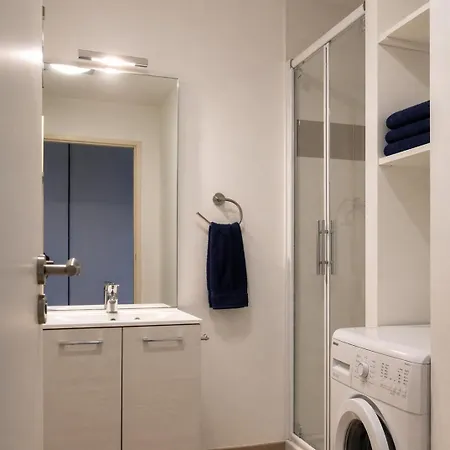 Vue Ocean Exceptionnelle A Pied Terrasse Cosy De Gamme Pour 4 Personnes Avec Parking Prive Lumineux Idealement Situe A Cadre Privilegie Sejour Detente Face A La * Biscarrosse